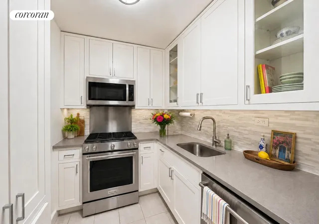 Photo 4 of House for sale at 16 W 16th Street #7RS, New York, NY 10011 | MLS# RLS20096804 | Listing updated on 2026-06-14