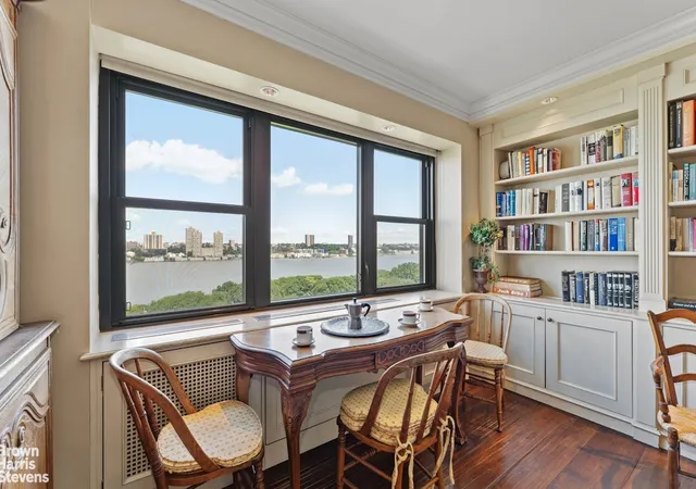 3rd image of 11 Riverside Dr, New York, NY 10023