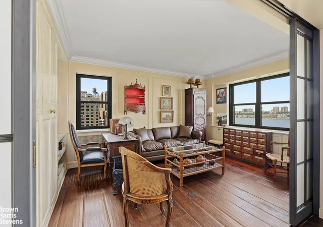 4th image of 11 Riverside Dr, New York, NY 10023