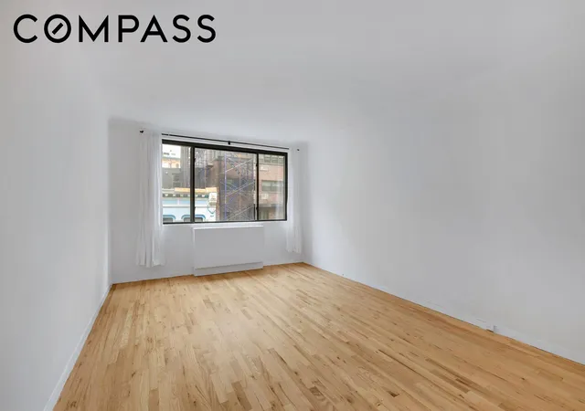 Photo 4 of House for sale at 44 E 12th Street #7E, New York, NY 10003 | MLS# RLS20095710 | Listing updated on 2026-09-01