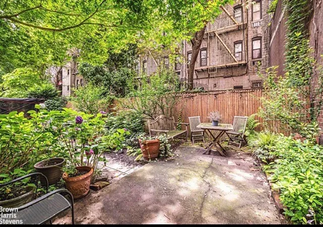 Homes for sale in New York City, NY | 204 E 90th Street, New York City, NY 10128 | Houzeo