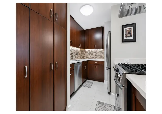 4th image of 245 E 87Th St #11G, New York, NY 10128 | MLS# RLS20096939