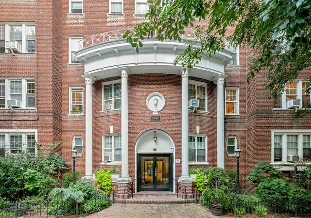 12th image of 601 E 19th St #4M, New York City, NY 11226 | MLS# RLS20096950