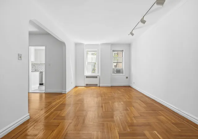 4th image of 601 E 19Th St, New York, NY 11226