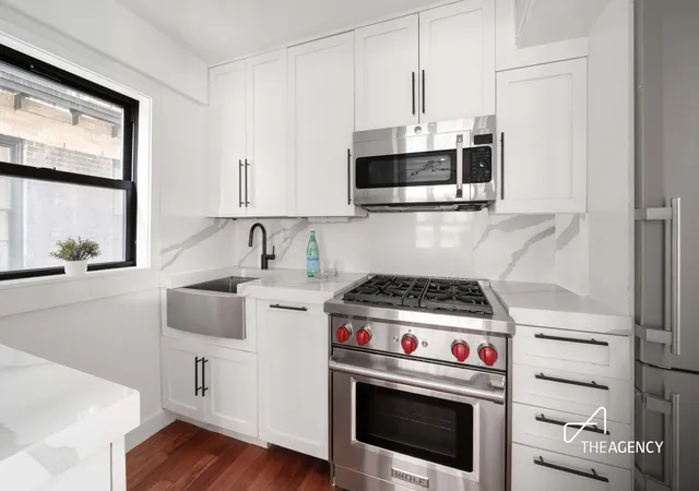 Photo 3 of Sale Pending at 55 E 9th Street #7L, New York, NY 10003 | MLS# RLS20096976 | Listing updated on 2026-07-13