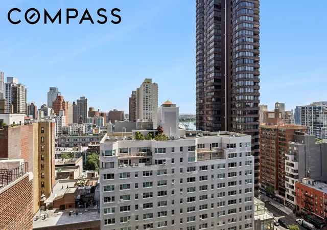 Listing Photo 5 - Condo for sale in building located at 444 E 86Th St, New York City, NY 10028 - Unit #20B