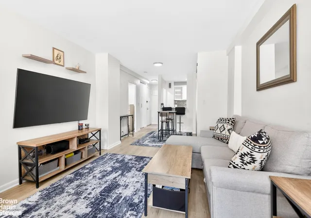 2nd image of 520 E 72Nd St #12E, New York, NY 10021 | MLS# RLS20097132