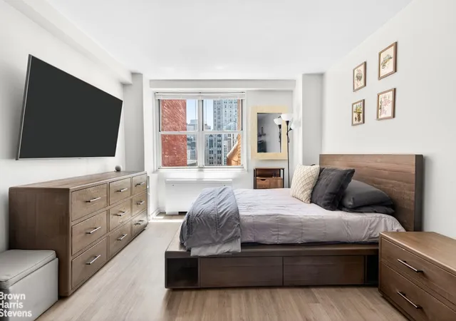 3rd image of 520 E 72Nd St #12E, New York, NY 10021 | MLS# RLS20097132