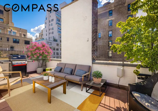 Listing Photo 5 - Condo for sale in building located at 53 E 66Th St, New York City, NY 10065 - Unit #PHA