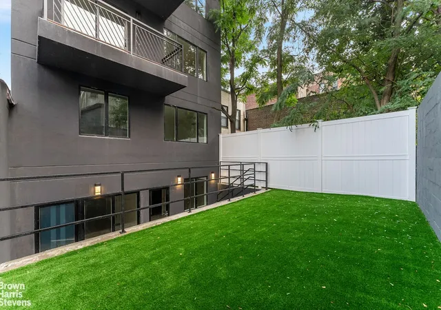 4th image of 553 W 182Nd St, New York City, NY 10033