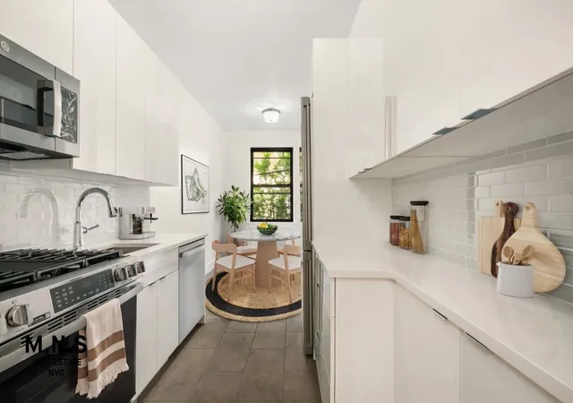 5th image of 800 E 17Th St, New York City, NY 11230