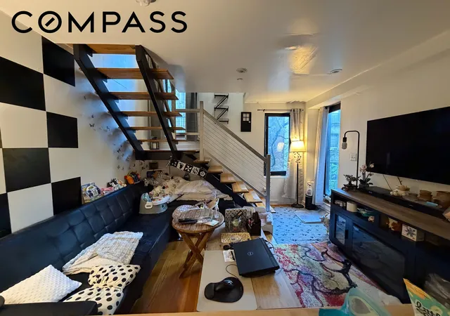 2nd image of 215 E 81st St #5E, New York, NY 10028 | MLS# RLS20085372