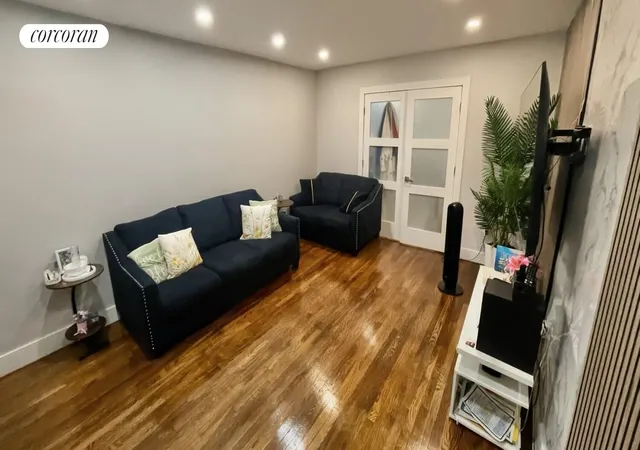 3rd image of 180 Van Cortlandt Park S #5J, Bronx, NY 10463 | MLS# RLS20097289