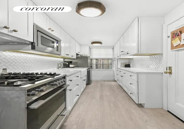 5th image of 16 Park Ave, New York City, NY 10016