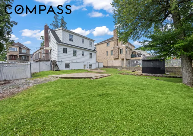 Homes for sale in New York City, NY | 223 Darlington Ave, New York City, NY 10312 | MLS# RLS20097400