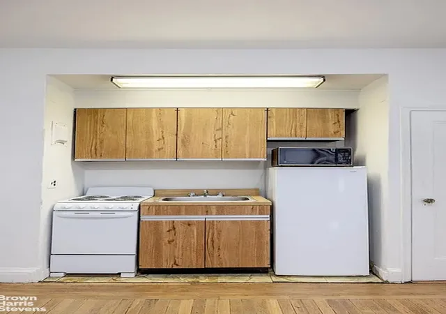 Photo 3 of Condo for sale at 325 W 45th Street #108, New York, NY 10036 | MLS# RLS20097457 | Listing updated on 2026-06-21