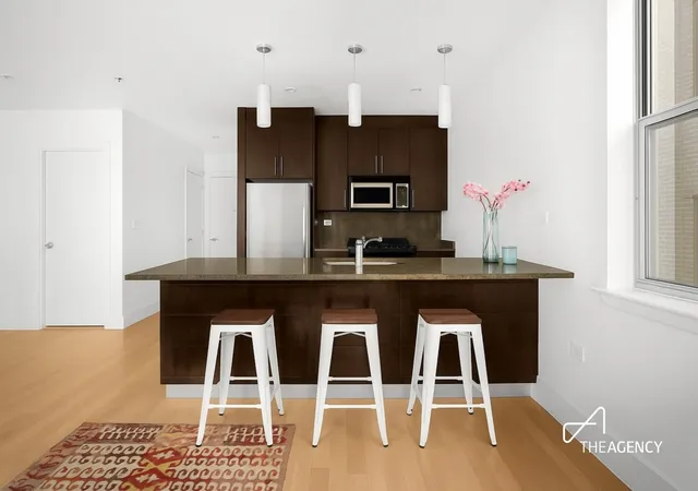 3rd image of 154 Attorney St, New York, NY 10002