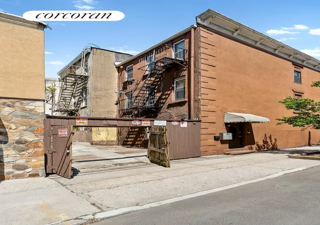 Photo 3 of Townhouse for sale at 122 2nd Street, Brooklyn, NY 11231 | MLS# RLS20089228 | Listing updated on 2026-07-17