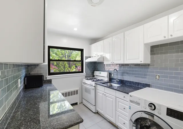 3rd image of 220-17 75Th Ave #85A2, Oakland Gardens, NY 11364 | MLS# RLS20097538