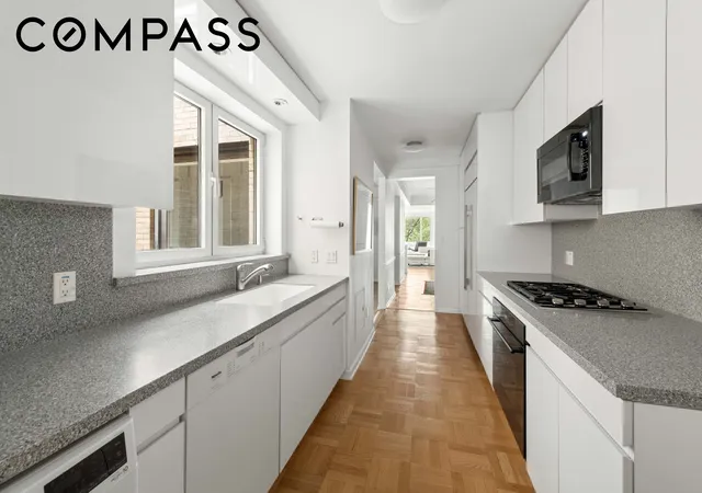 Photo 3 of Sale Pending at 860 5th Avenue #3H, New York, NY 10065 | MLS# RLS20097700 | Listing updated on 2026-07-15