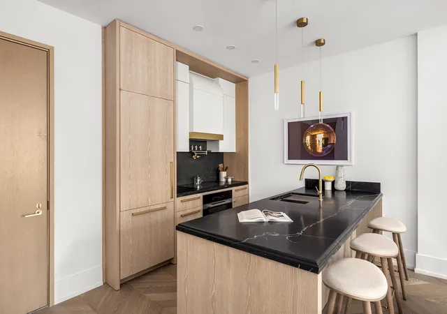 Photo 4 of House for sale at 660 Lexington Ave #4C, New York, NY 10022 | MLS# RLS20097823 | Listing updated on 2026-10-07