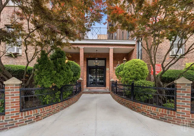 21st image of 37 27 86th St #6N, Jackson Heights, NY 11372 | MLS# RLS20097853