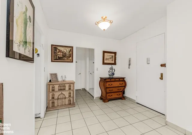 4th image of 3777 Independence Ave #2K, Bronx, NY 10463 | MLS# RLS20097874