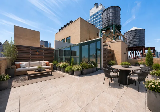 Listing Photo 3 - Condo for sale in building located at 161 Grand St, New York City, NY 10013 - Unit #PHA