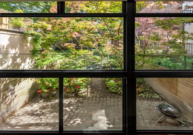 3rd image of 264 W 12Th St, New York, NY 10014 | MLS# RLS20097912