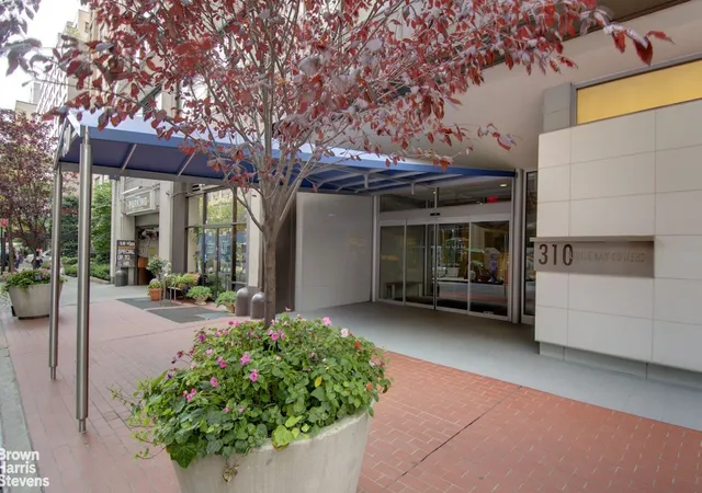13th image of 310 E 46th St #11S, New York, NY 10017 | MLS# RLS20097958