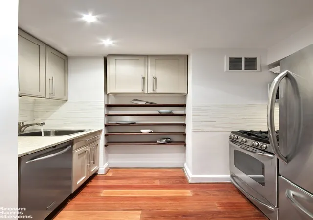 5th image of 310 E 46Th St #11S, New York, NY 10017 | MLS# RLS20097958