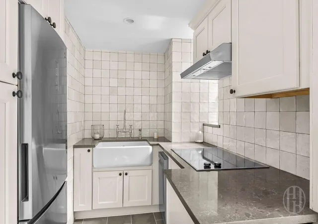 Photo 4 of Sale Pending at 320 E 42nd Street #718, New York, NY 10017 | MLS# RLS20098023 | Listing updated on 2026-07-22