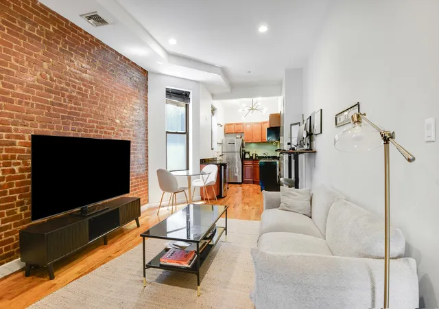 2nd image of 156 Pulaski St #2-B, New York City, NY 11206 | MLS# RLS20098025