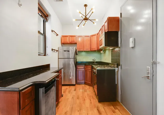 4th image of 156 Pulaski St #2-B, New York City, NY 11206 | MLS# RLS20098025