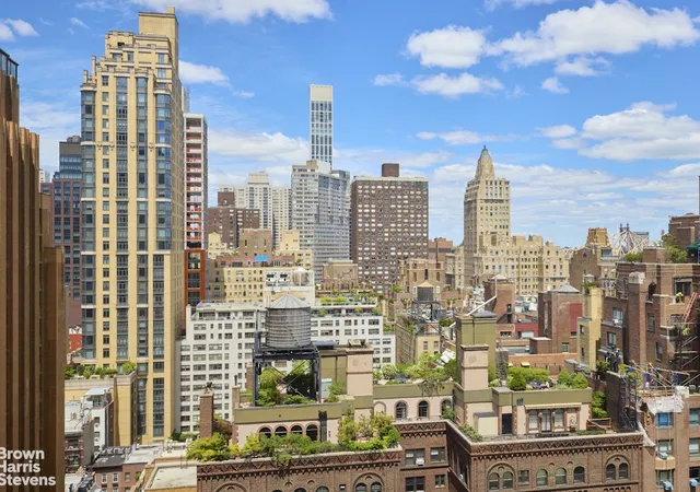 Homes for sale in New York City, NY | 860 United Nations Plz #20C, New York City, NY 10017 | MLS# RLS20098026
