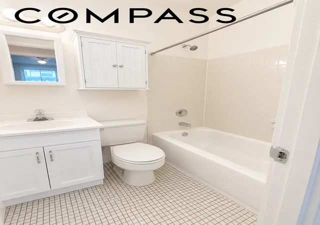 2nd image of 132 Remsen St, Brooklyn, NY 11201