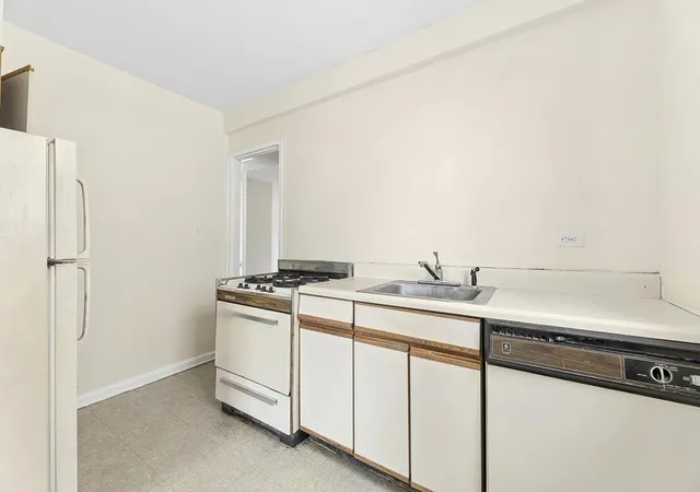 3rd image of 46-01 39Th Ave #503, Sunnyside, NY 11104 | MLS# RLS20098157