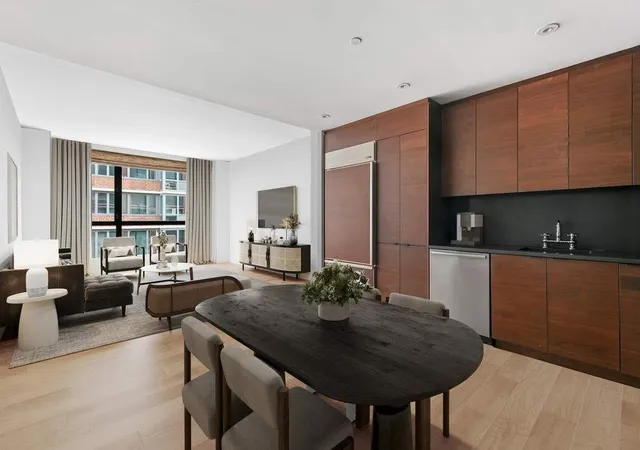 540 W 28Th St, 540 W 28Th St, New York City, NY 10001