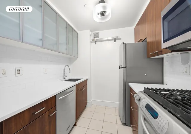 Photo 3 of Sale Pending at 217 E 96th Street #31F, New York, NY 10128 | MLS# RLS20098278 | Listing updated on 2026-10-08