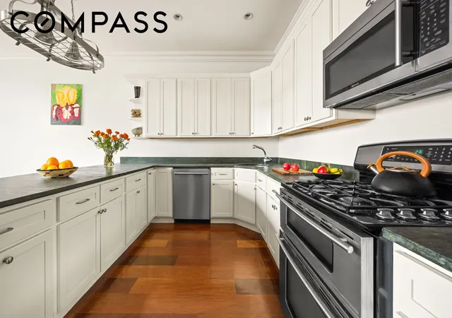 Listing Photo 5 - Condo for sale in building located at 473 Hicks St, New York City, NY 11231 - Unit #3A