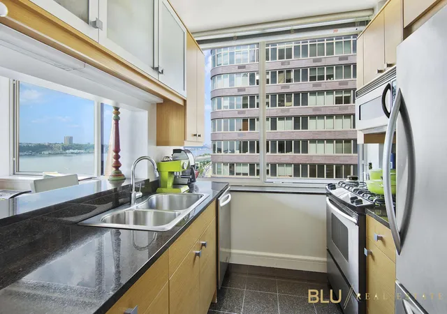 5th image of 120 Riverside Blvd #10-E, New York, NY 10069 | MLS# RLS20098556