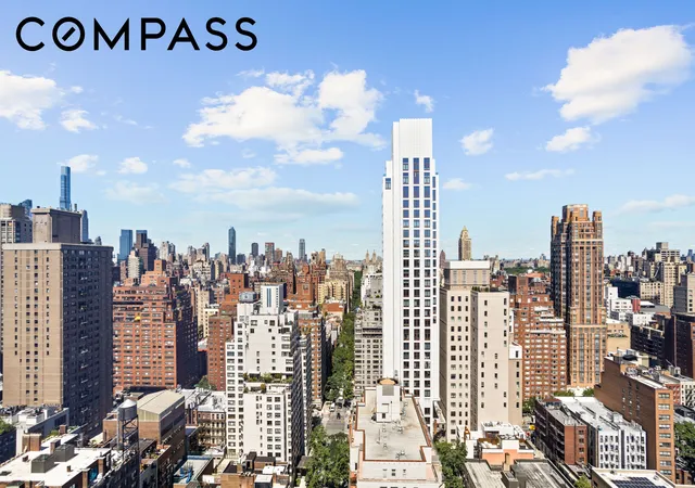 2nd image of 255 E 74Th St, New York, NY 10021