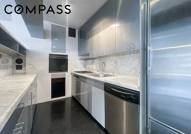 5th image of 330 E 33Rd St, New York City, NY 10016