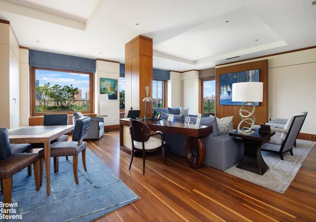 1st image of 880 5Th Ave, New York City, NY 10021