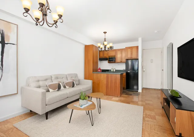 3rd image of 170 W 23Rd St #6Y, New York City, NY 10011 | MLS# RLS20098882