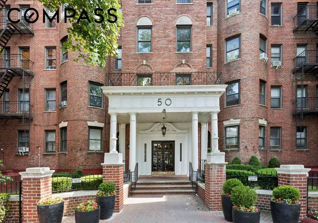 11th image of 50 Lefferts Ave #6J, New York City, NY 11225 | MLS# RLS20098927