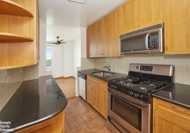 4th image of 5700 Arlington Ave #19G, Bronx, NY 10471 | MLS# RLS20098953