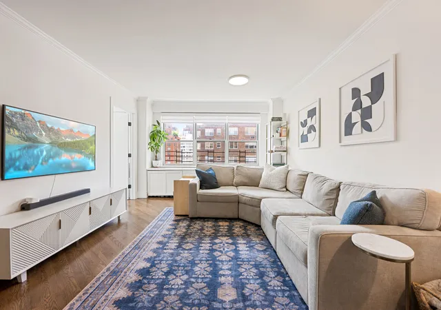 Listing Photo 2 - Condo for sale in building located at 300 E 71St St, New York City, NY 10021 - Unit #15G