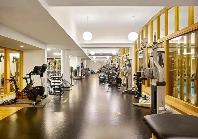 2nd image of 150 Charles St, New York, NY 10014