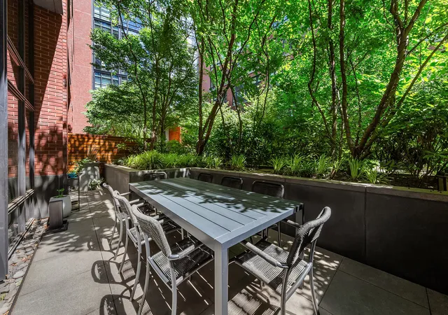 4th image of 150 Charles St #M2, New York, NY 10014 | MLS# RLS20099077